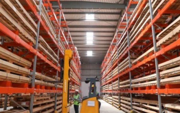 Storing Electronic Goods